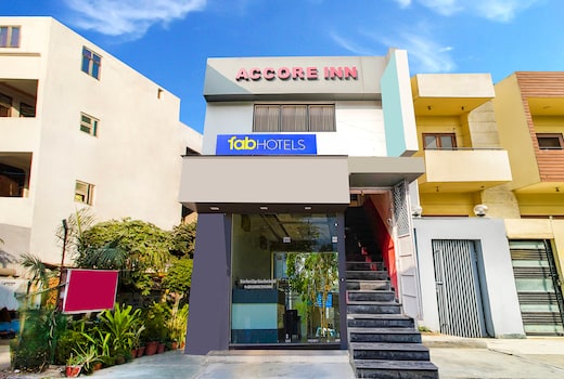FabExpress Accore Inn