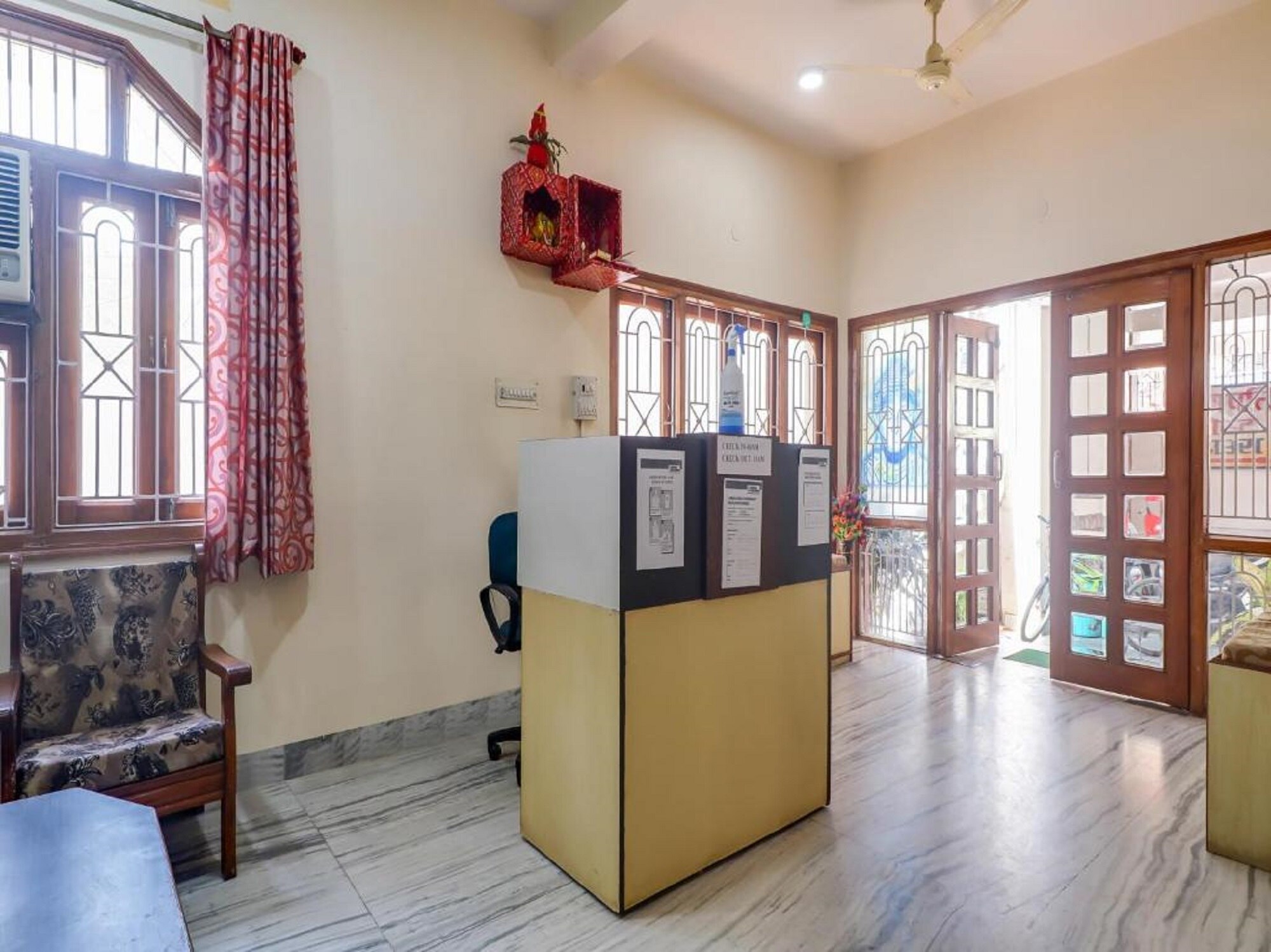 Ganapati Guest House - Tap to explore photos