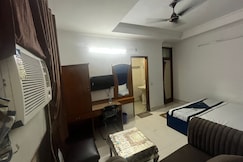 Regenta Palace, Delhi