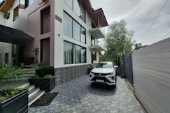 Holiday Home, Srinagar