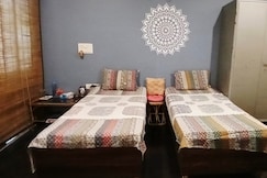 Metro Connected Gr. Single Room, Greater Noida