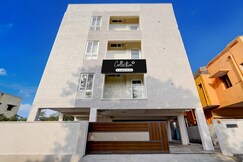 Collection O Sholinganallur Chennai Formerly Nimalan Residenc, Chennai