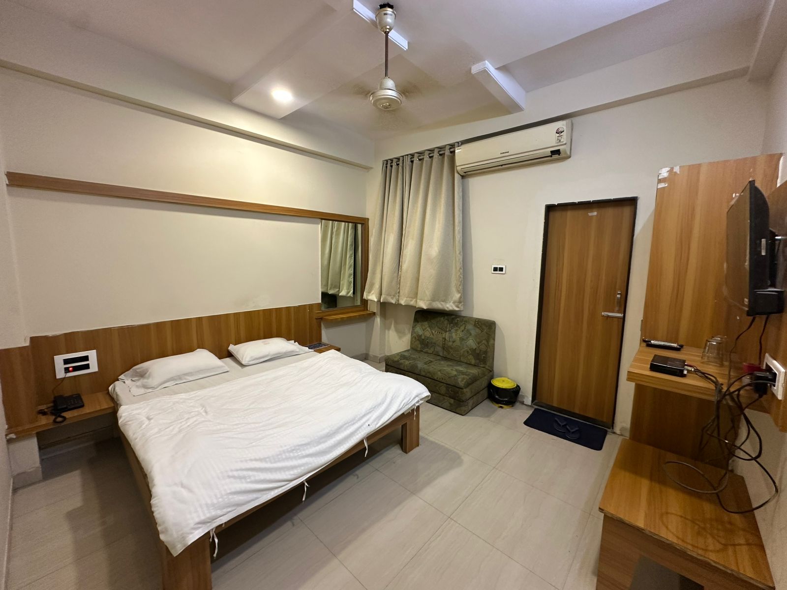 HOTEL PANCHVATIKA & GARDEN RESTAURANT - Tap to explore photos