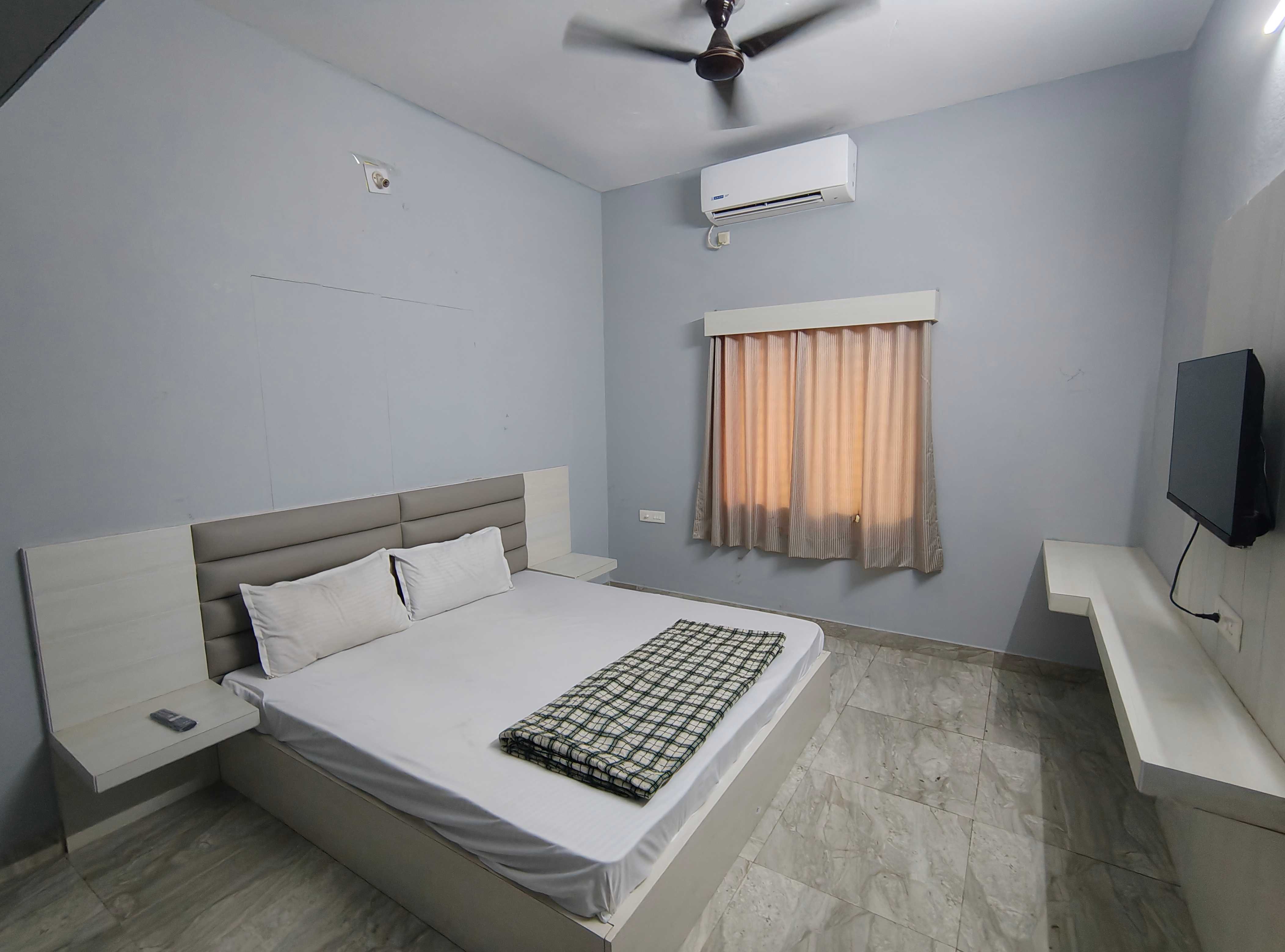 Hotel O SILVER NEST GUEST HOUSE - Tap to explore photos