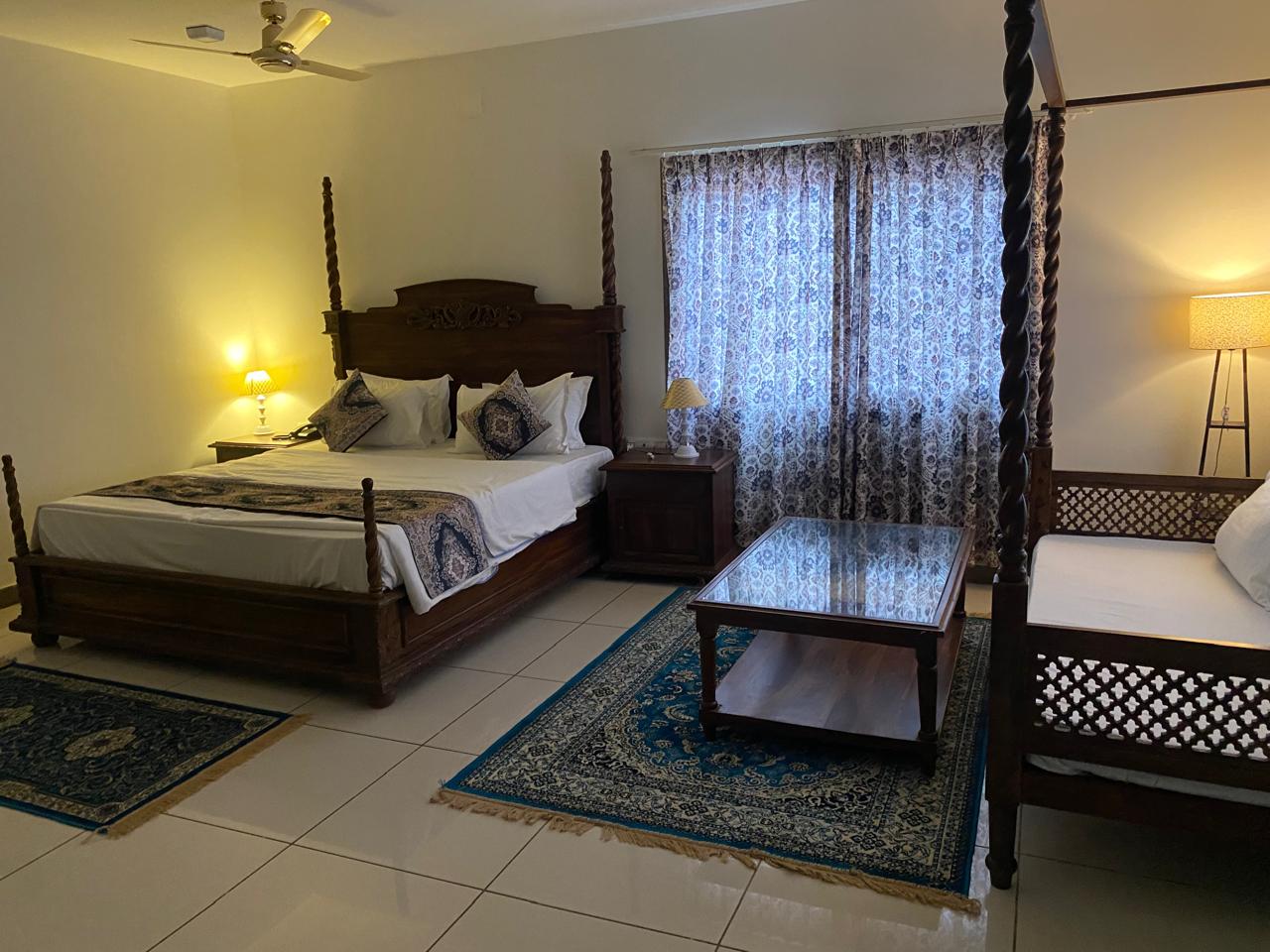 Maru Villa ( Only For Couple and Family ) - Tap to explore photos