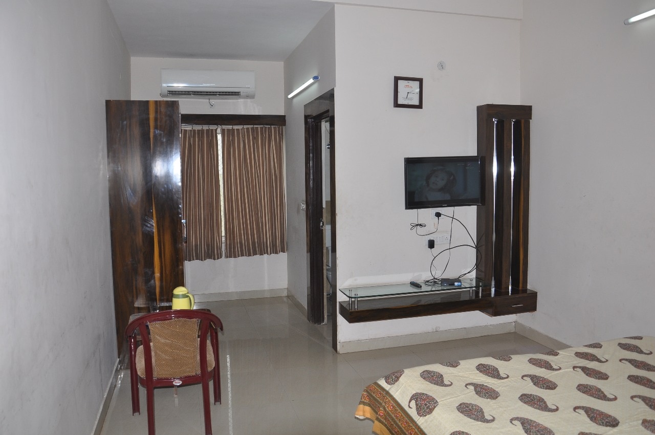 Hotel Khandelwal Vaishya Mahasabha - Tap to explore photos