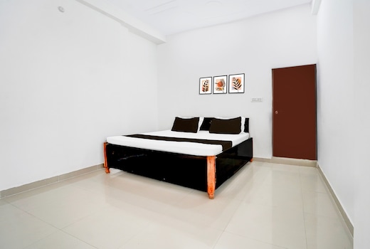 SPOT ON Hotel Vardaan