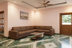 Ac Beautiful Luxurius Dwarkadhish Ji By Shishamare, Mathura