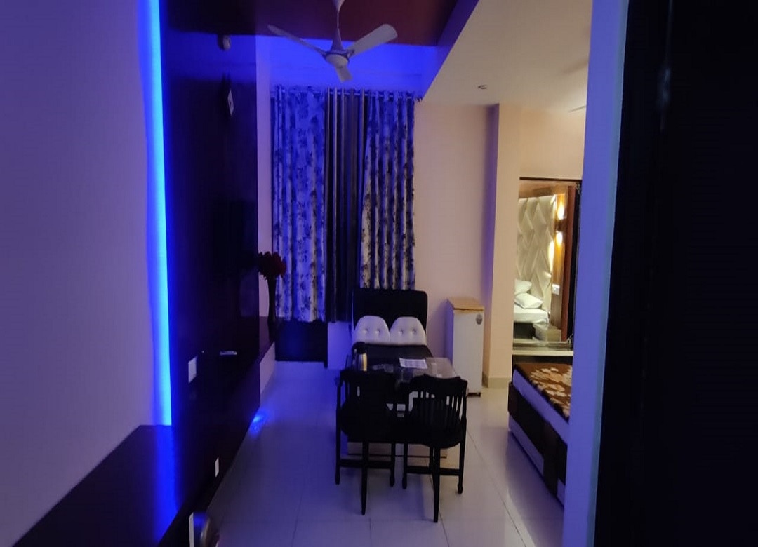 Balajee guest House - Tap to explore photos