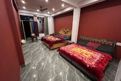 Shanti Cafe & Hostels, Kasol