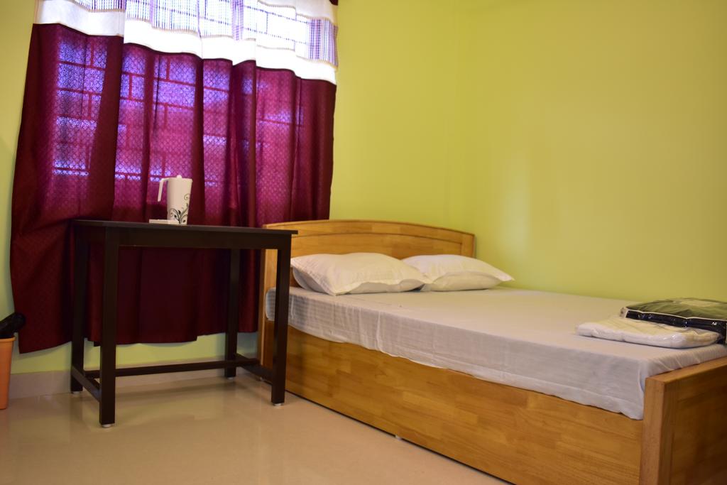 Malakar Home Stay - Tap to explore photos