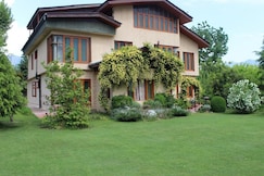 The Cottage Nigeen | Rooms & Caretaker, Srinagar