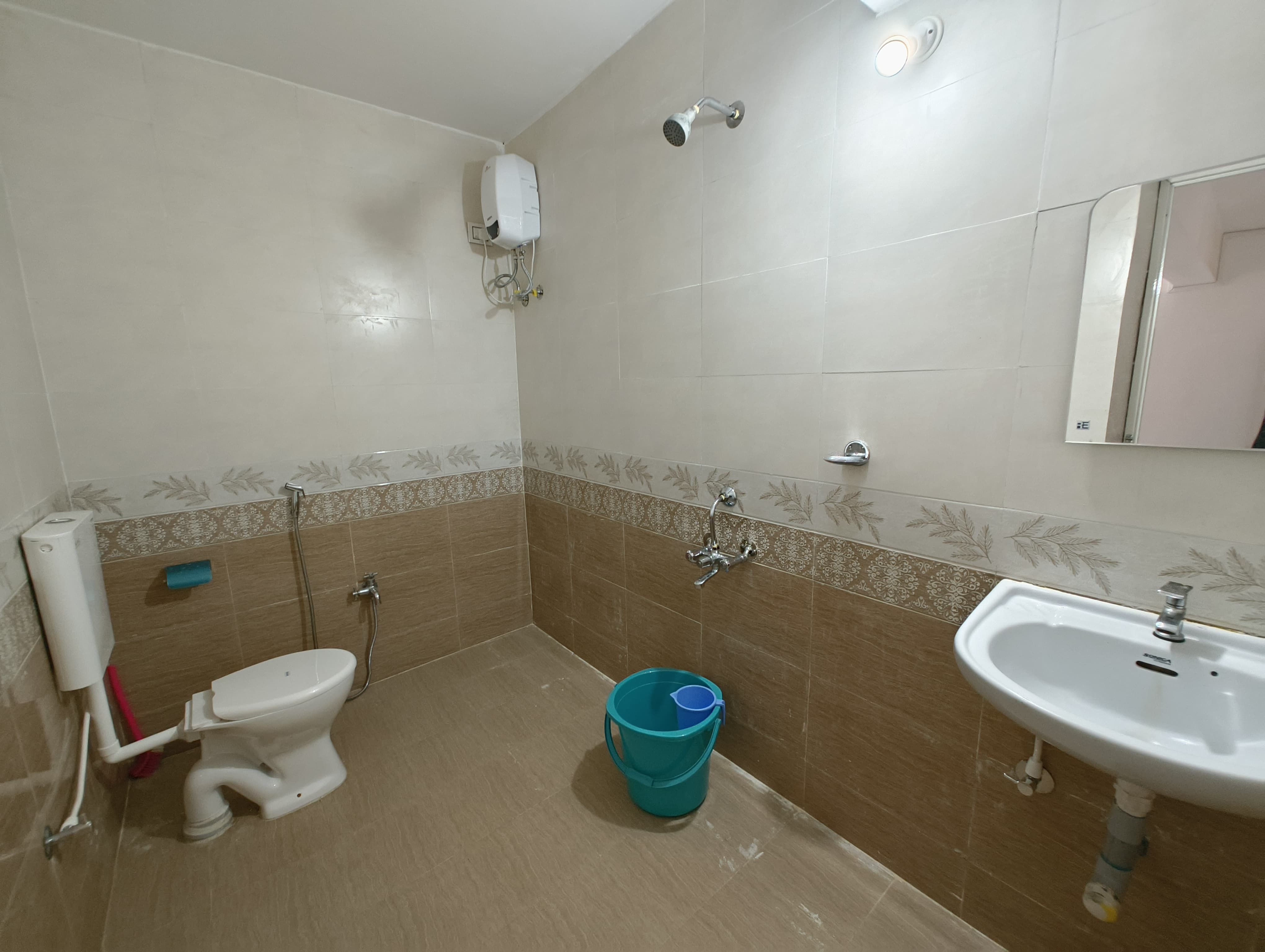 HOTEL MATASHREE - Tap to explore photos