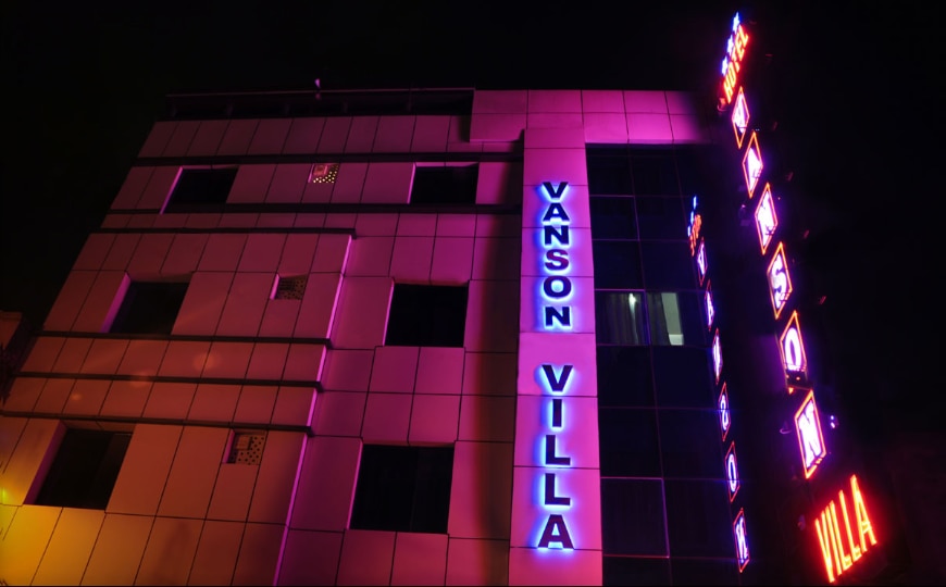 Hotel Vanson Villa - Tap to explore photos