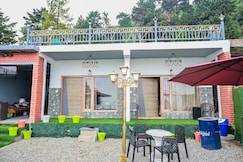 Smokey Castle Homestay & Cafe Mukteshwar, Mukteshwar