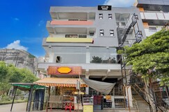 Hotel O Sector 3 Ghaziabad Formerly Cloud Inn, Garh Mukteshwar