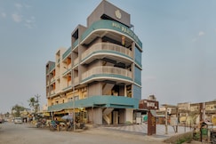 Hotel Majestic Royal, Akkalkot