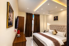 R. Raghavam Hotel & Restaurant, Ayodhya