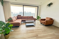 Spacious City Retreat with Balcony, Antwerp