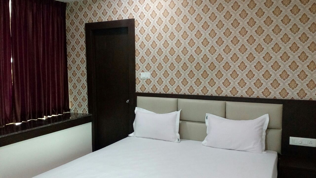 HOTEL GANGOTRI,900 METERS FROM JAGANNATH TEMPLE - Tap to explore photos