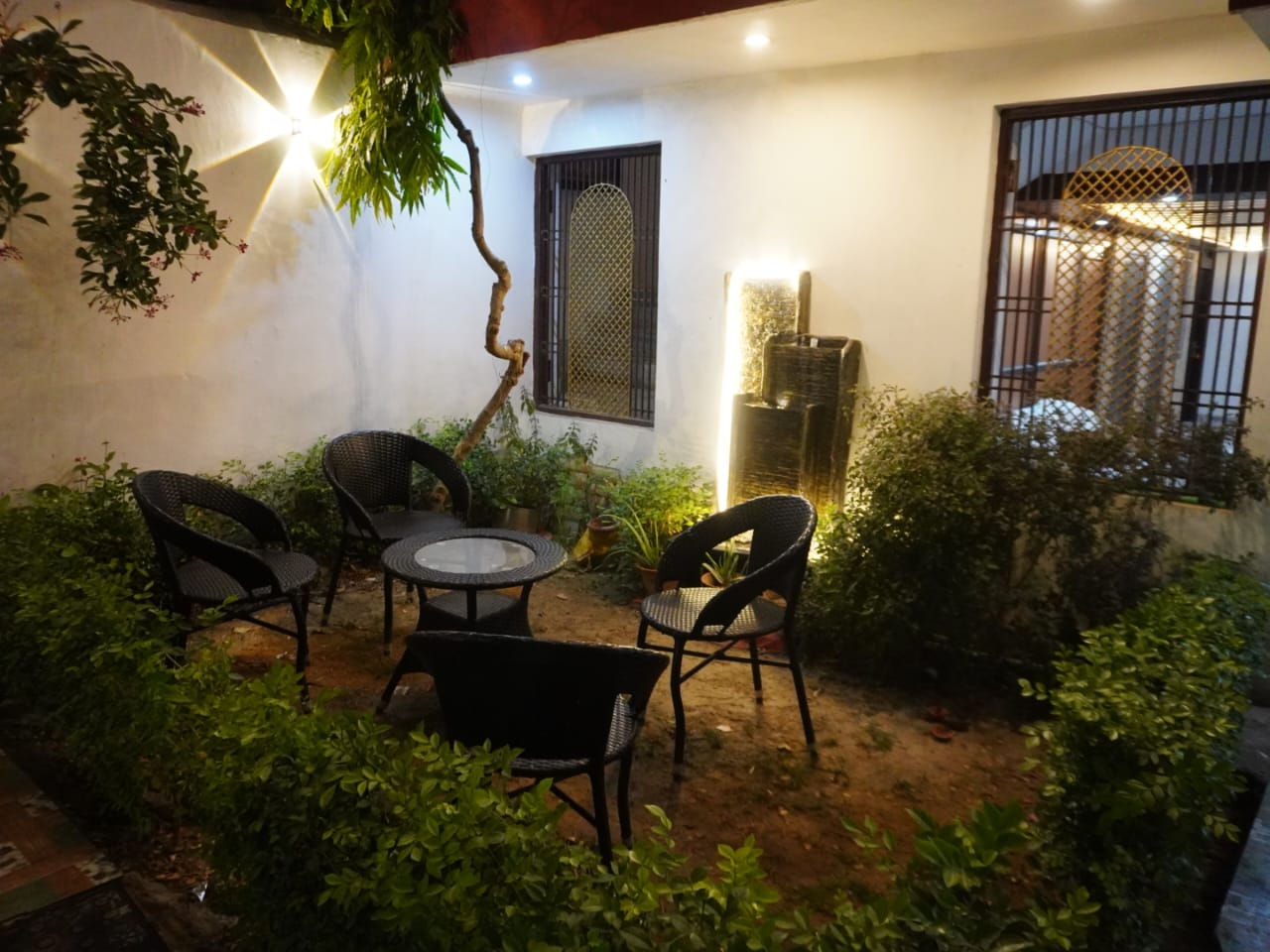 Hotel Krishna villa - Tap to explore photos