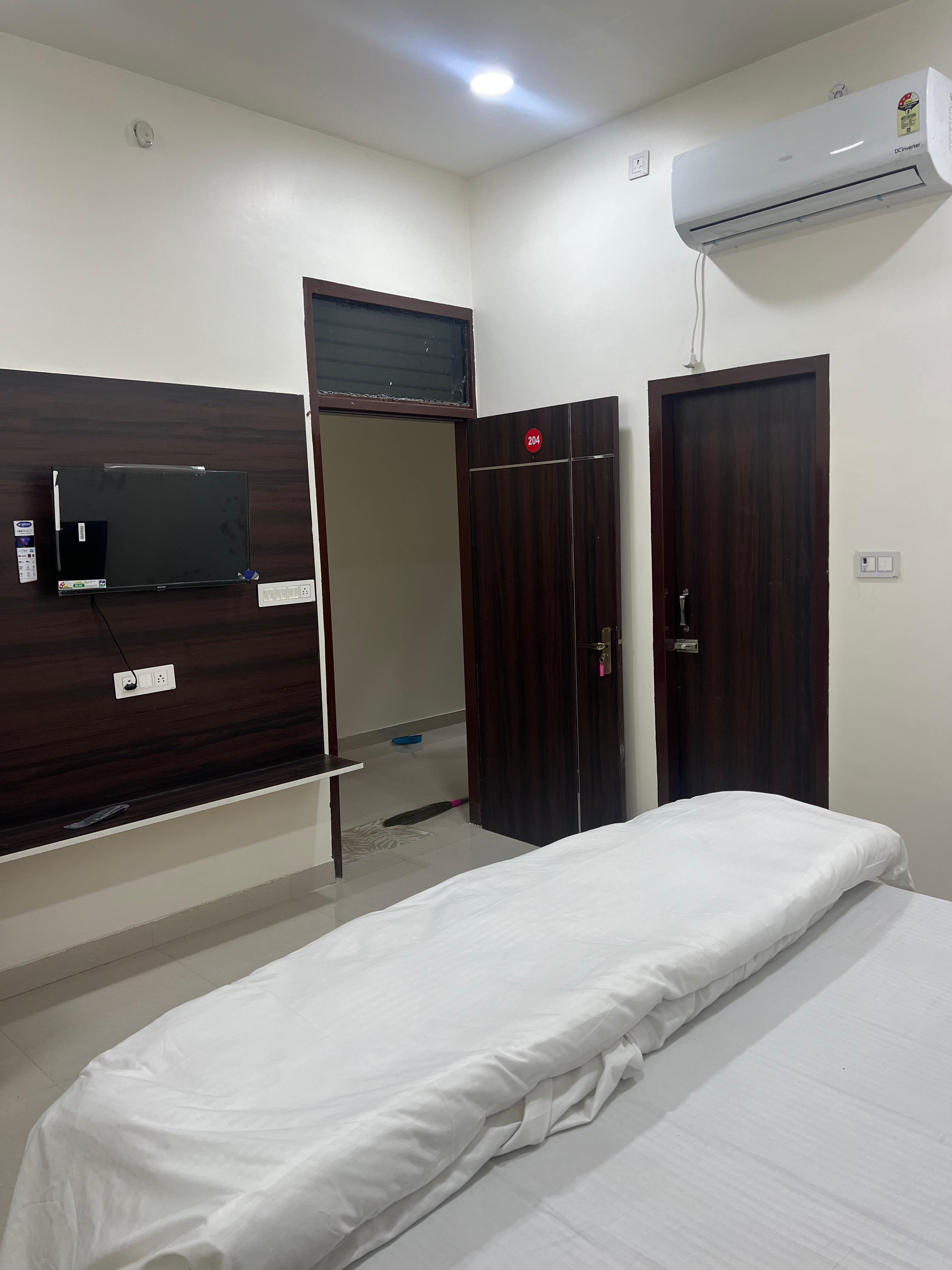 Hotel Samriddhi - Tap to explore photos