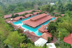 Saj Earth Resort  Cochin Airport, Chalakudy