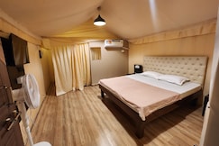 Riverland Resort & Lawn, Mangaon