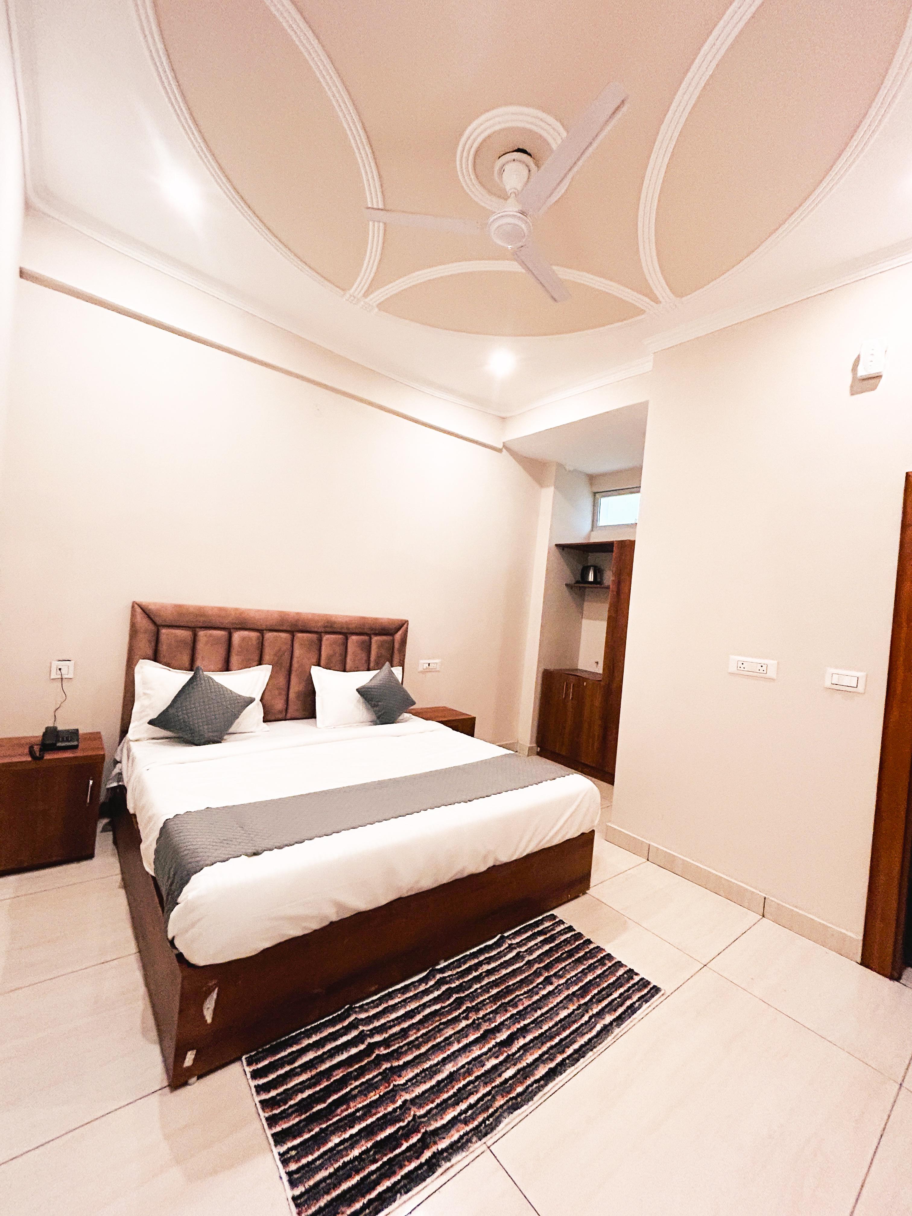 Hotstel Rishikesh Tapovan - Tap to explore photos