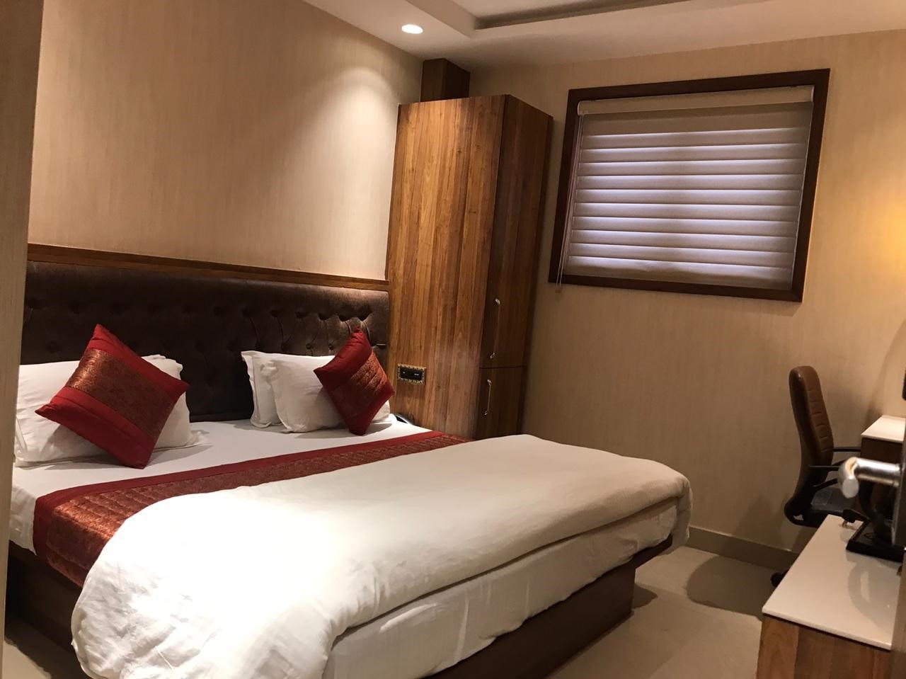 DREAM GUEST HOUSE - Tap to explore photos