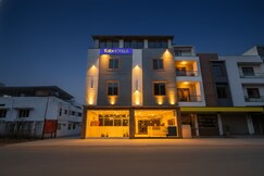 FabHotel Kamari Inn, Indore