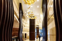 Hyatt Regency Manila, City of Dreams, Kawit