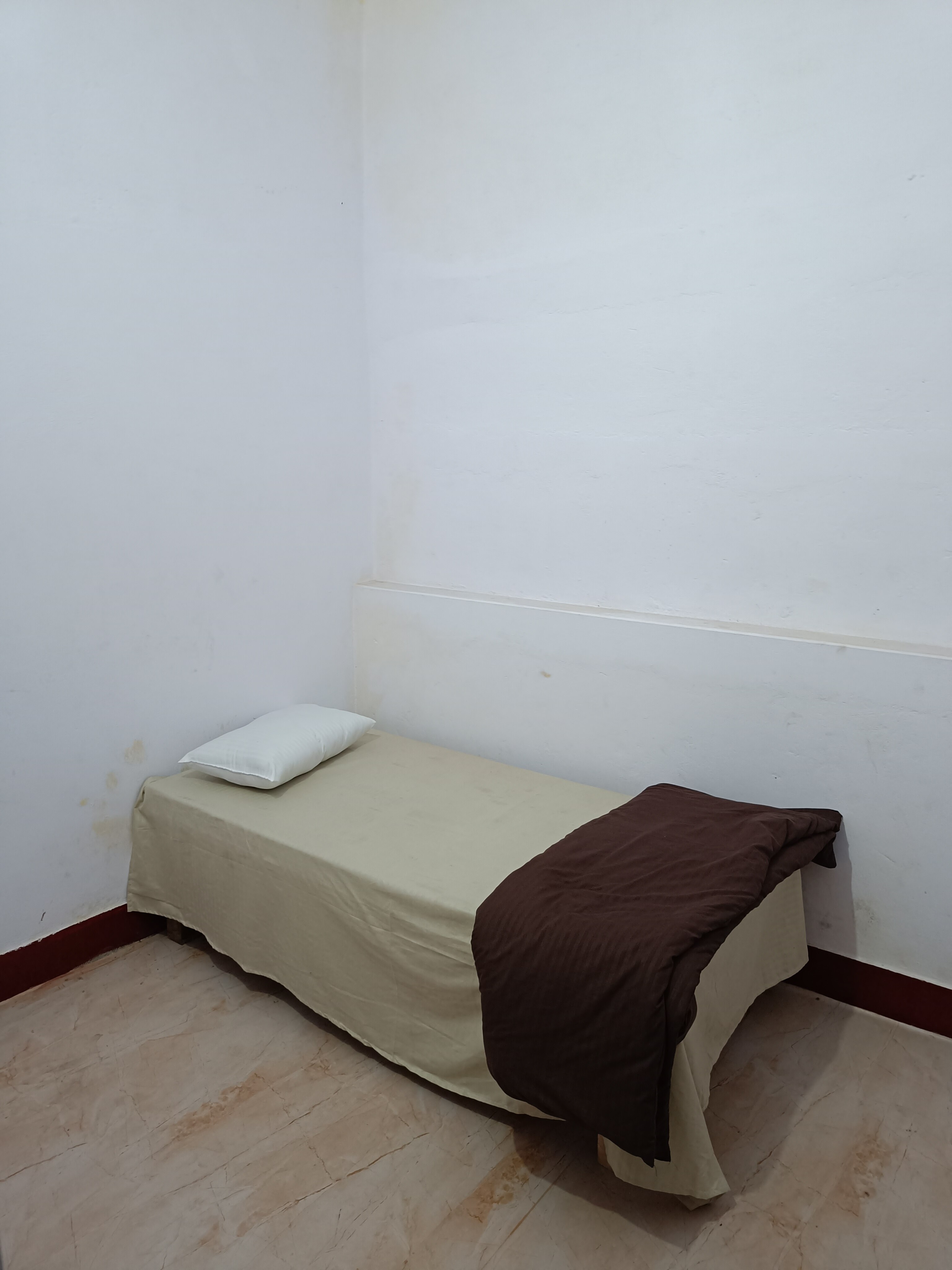 Shri Balaji Guest House - Tap to explore photos