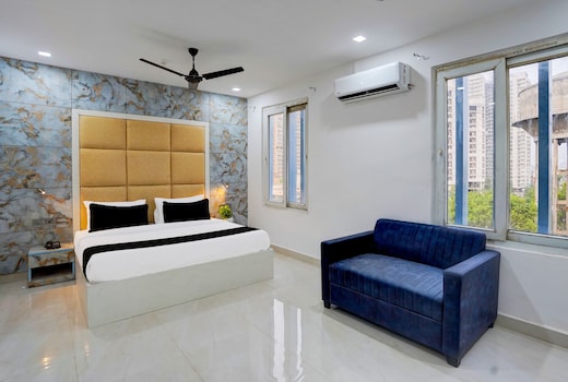 Super Townhouse Status By Sbg Near Anand Vihar Vaishali Metro Station