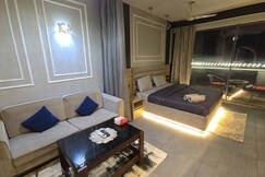 Lake Side Drift 37th floor, Noida