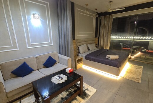 Lake Side Drift 37th floor