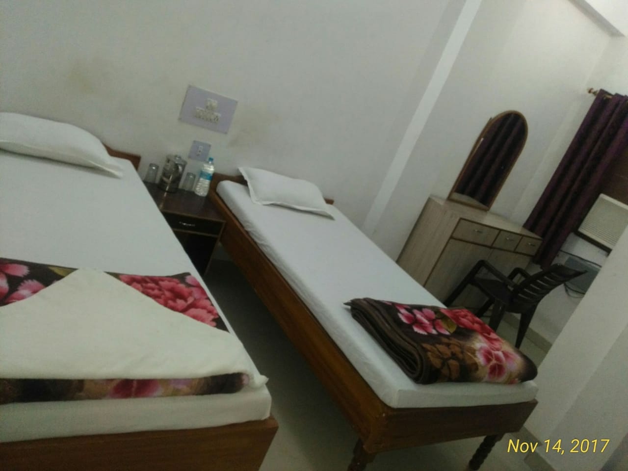 Sharda Guest House, bodhgaya - Tap to explore photos