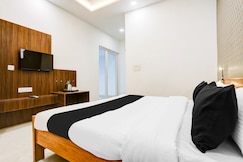Hotel O The Grand Blue Hotel, Greater Noida