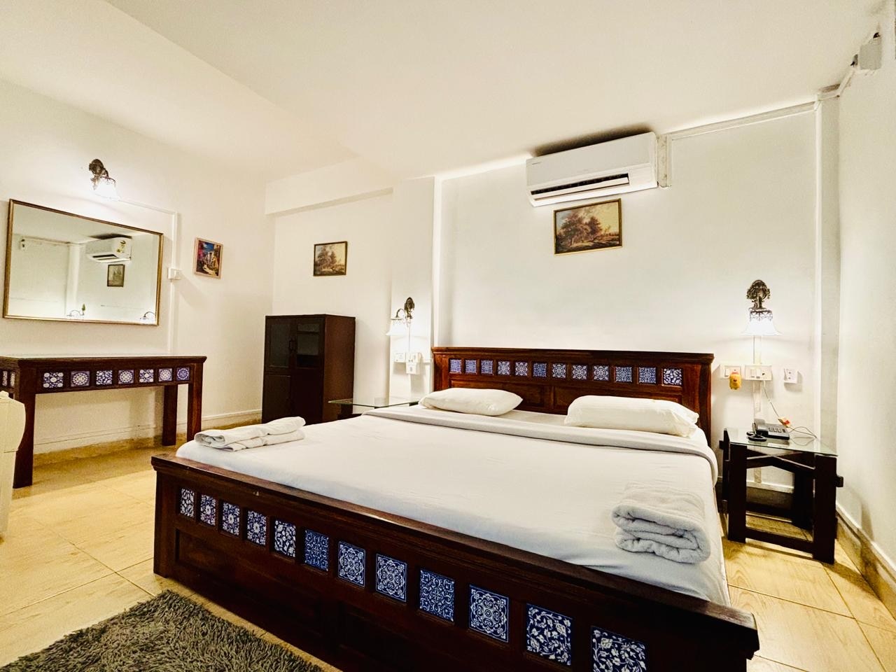 Deluxe Room 1
