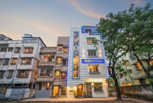 FabHotel Royal Plaza