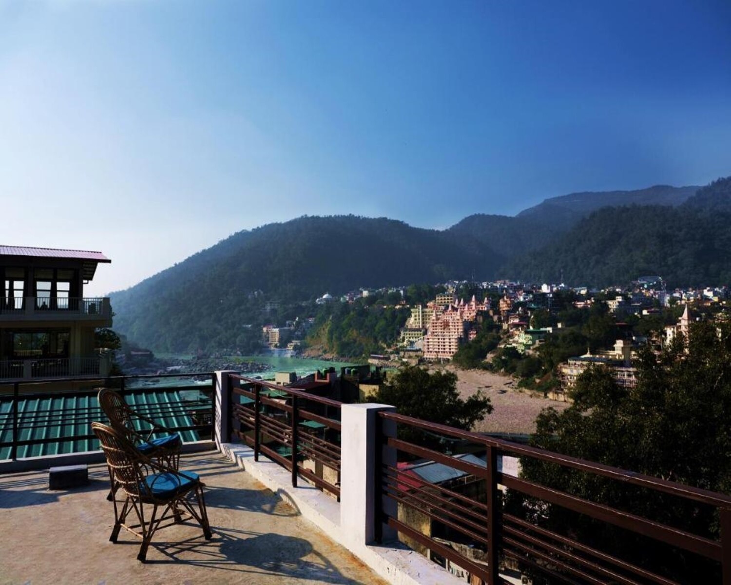 Manikut parvat homestay - Tap to explore photos
