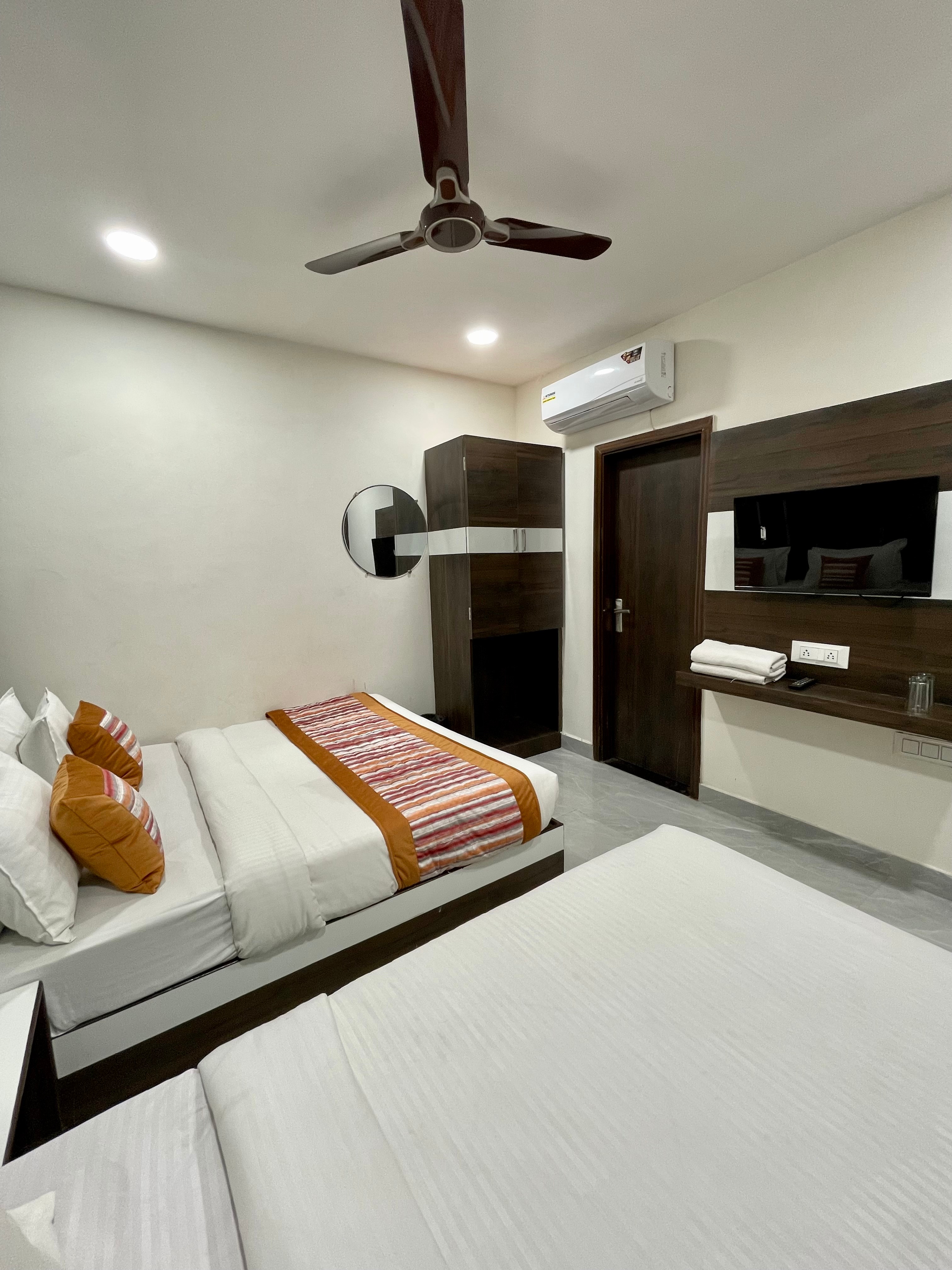 Hotel GS Grand, Amritsar - Tap to explore photos