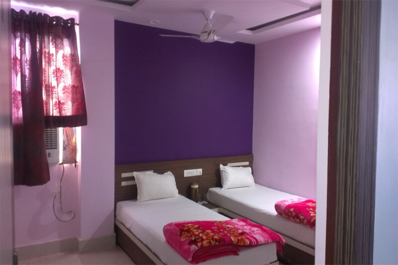 Hotel Aarav Plaza - Tap to explore photos