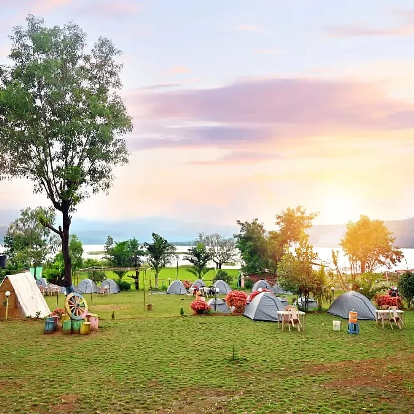 Pawana Lake Campings - Tap to explore photos