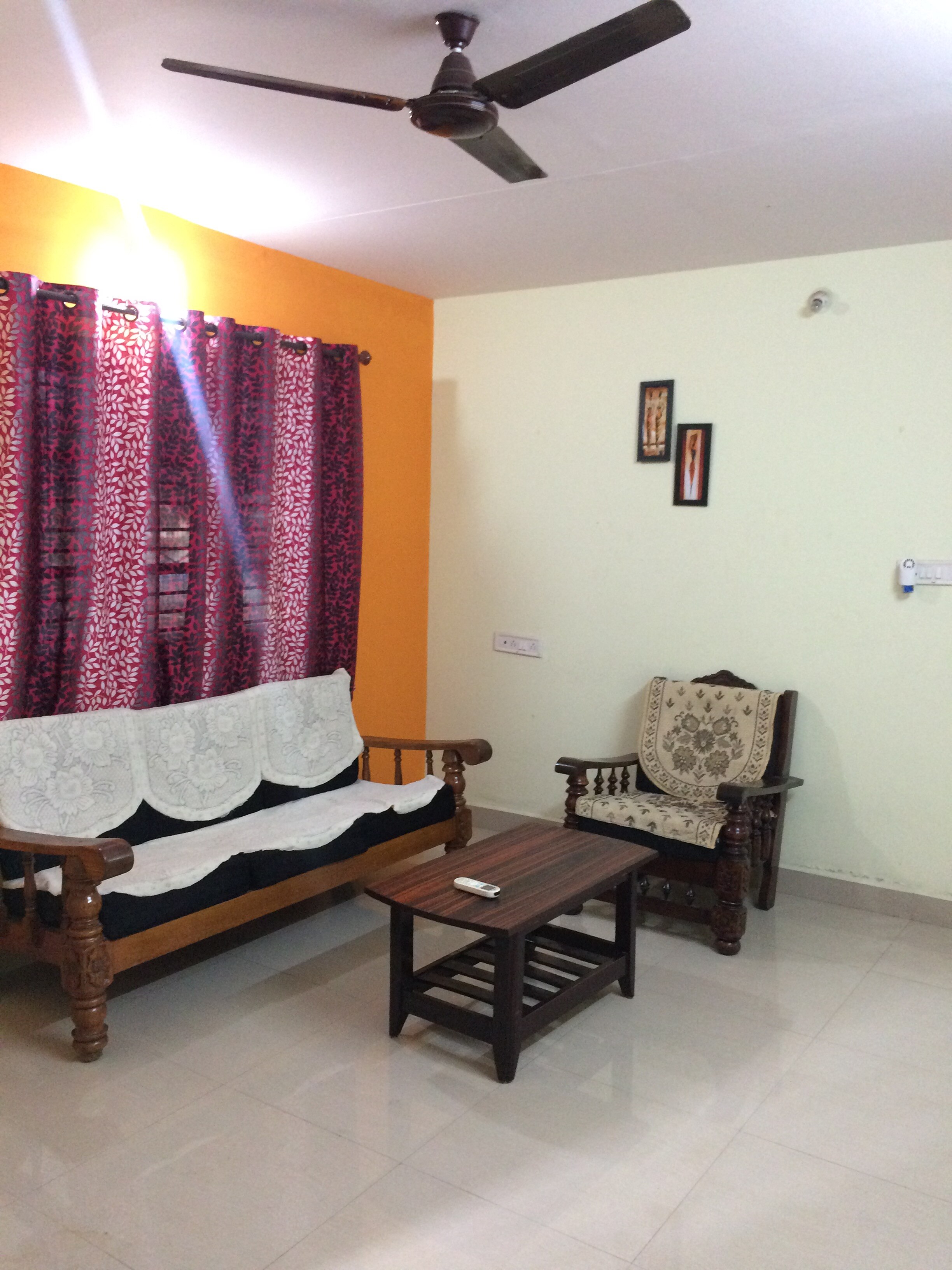 Glassy Homestay - Tap to explore photos