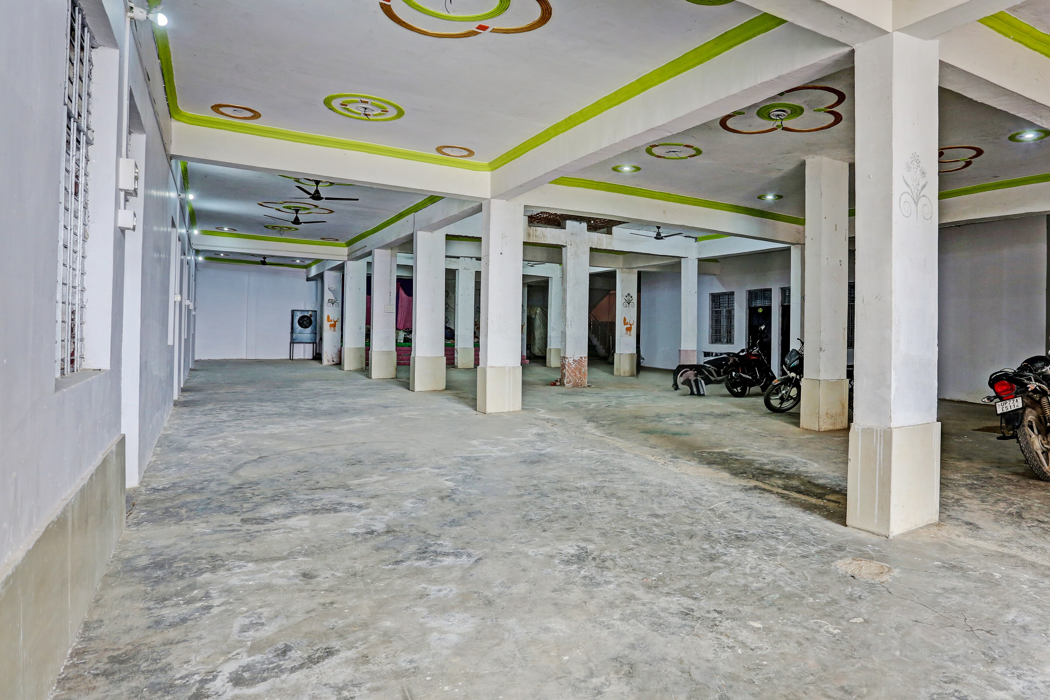 Hotel O Jai Bhole Guest House And Rooms - Tap to explore photos