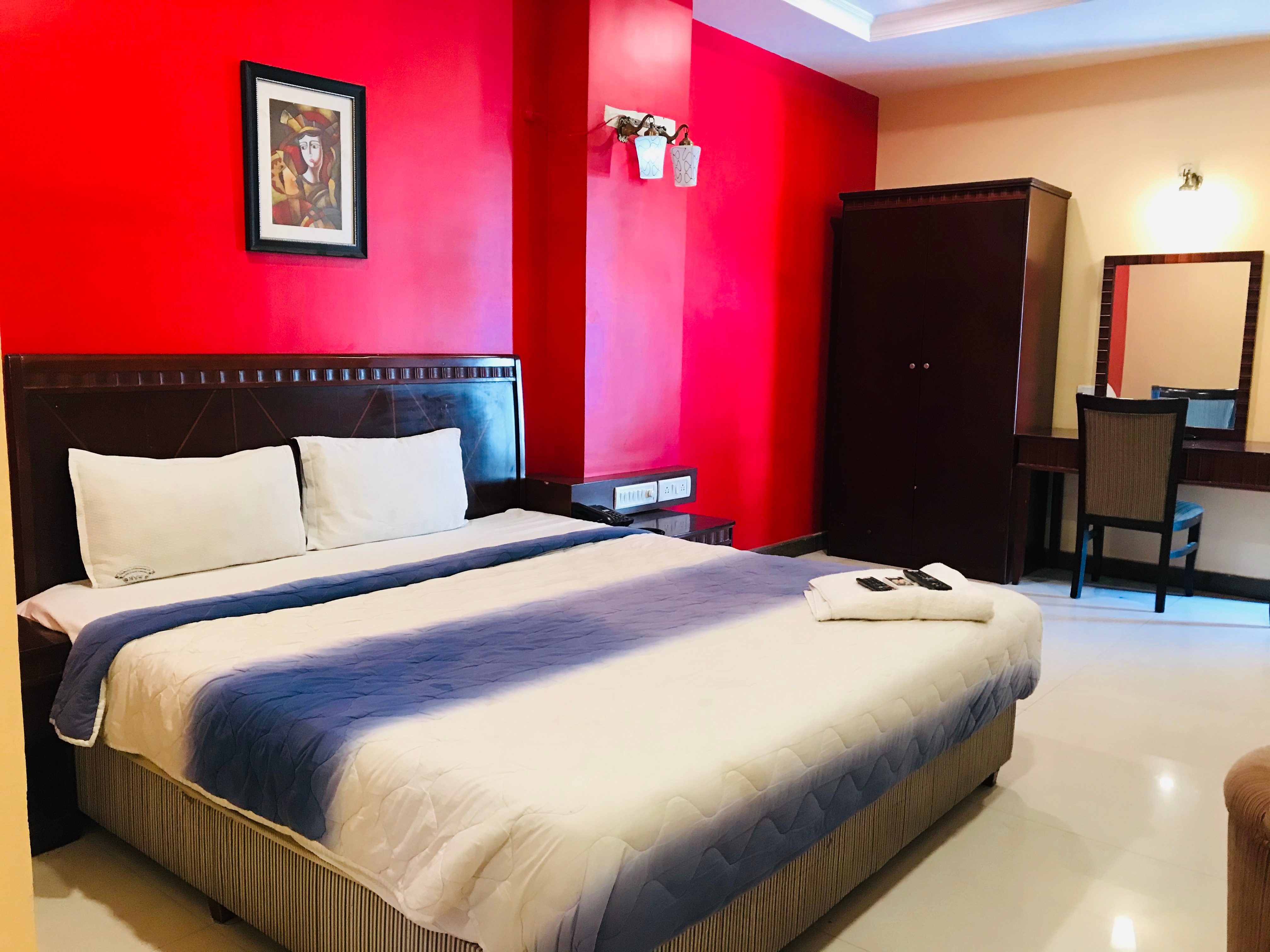 Hotel SRI ANNAMALIAYAR RESIDENCY - Tap to explore photos
