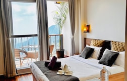 Executive Luxury Room with Balcony