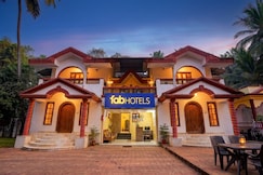 Fabhotel Triple beach House - Nr. Benaulim Beach, Goa