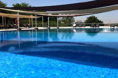 Crowne Plaza SOHAR, Saham